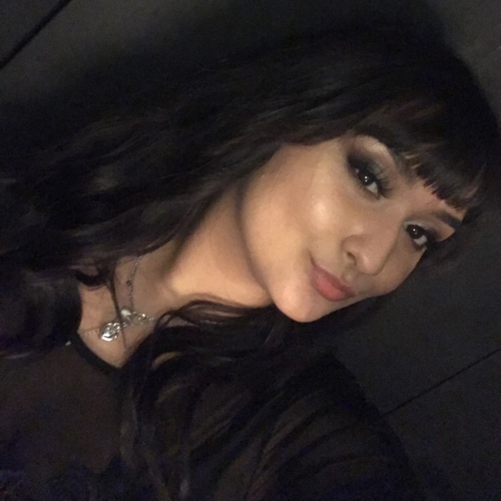 Meet your Posher, Anahi